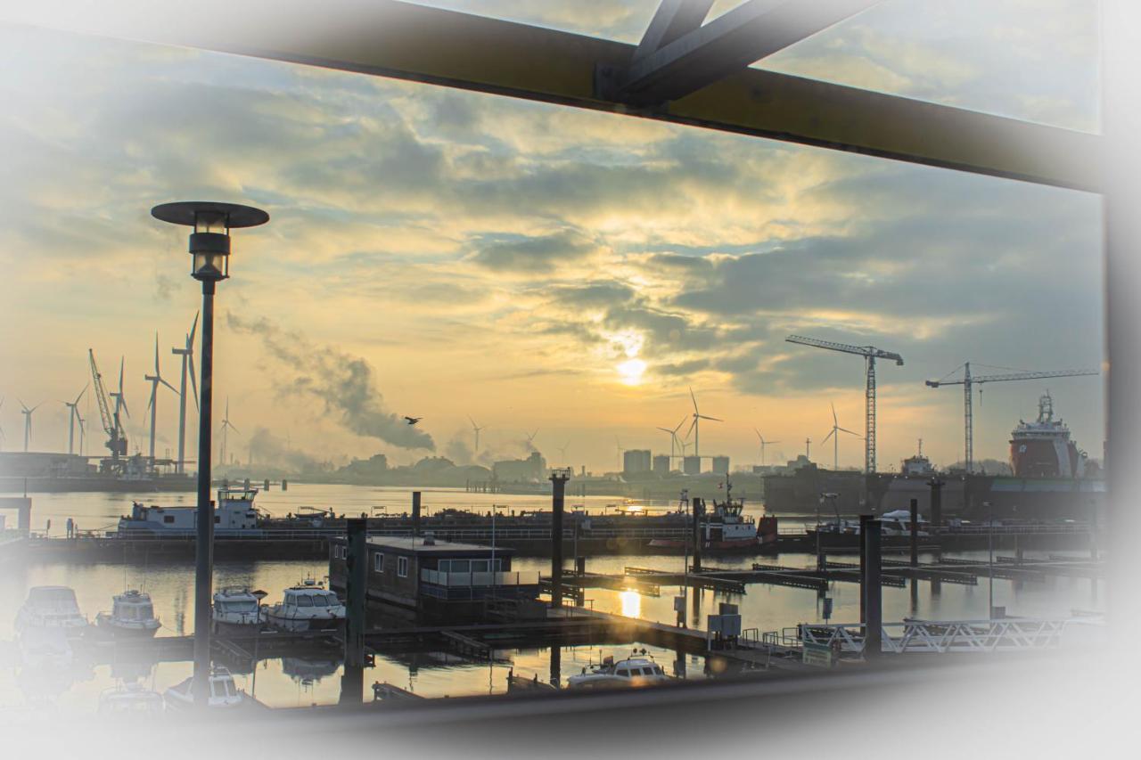 Hotel De Boegschroef Delfzijl Exteriör bild