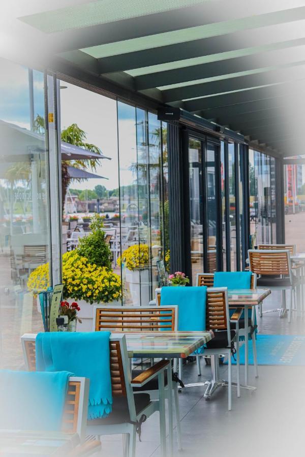 Hotel De Boegschroef Delfzijl Exteriör bild