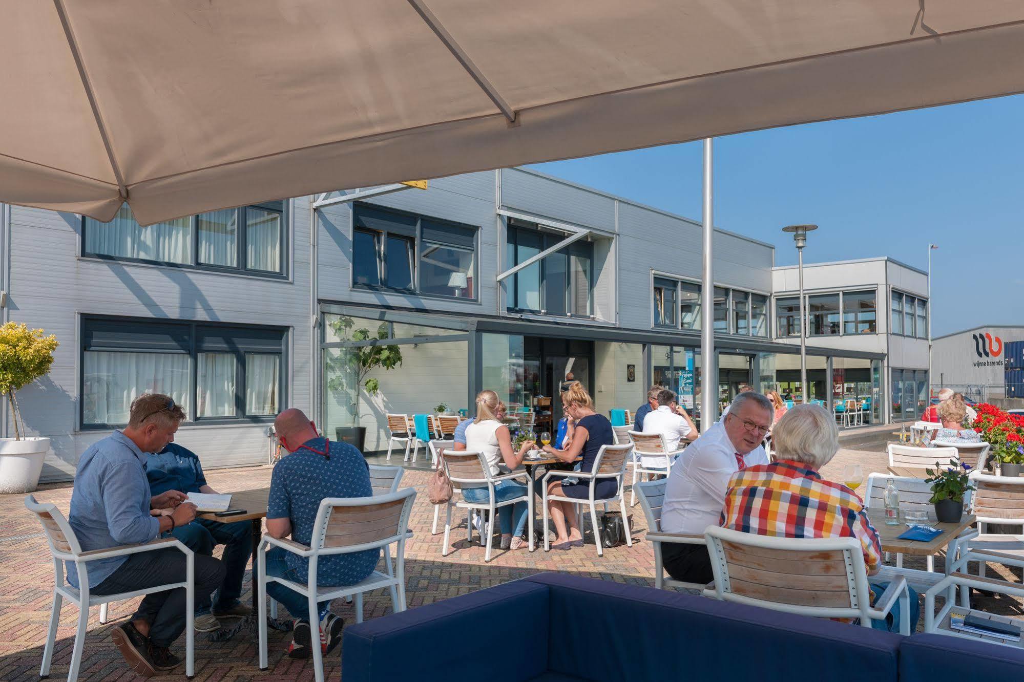 Hotel De Boegschroef Delfzijl Exteriör bild